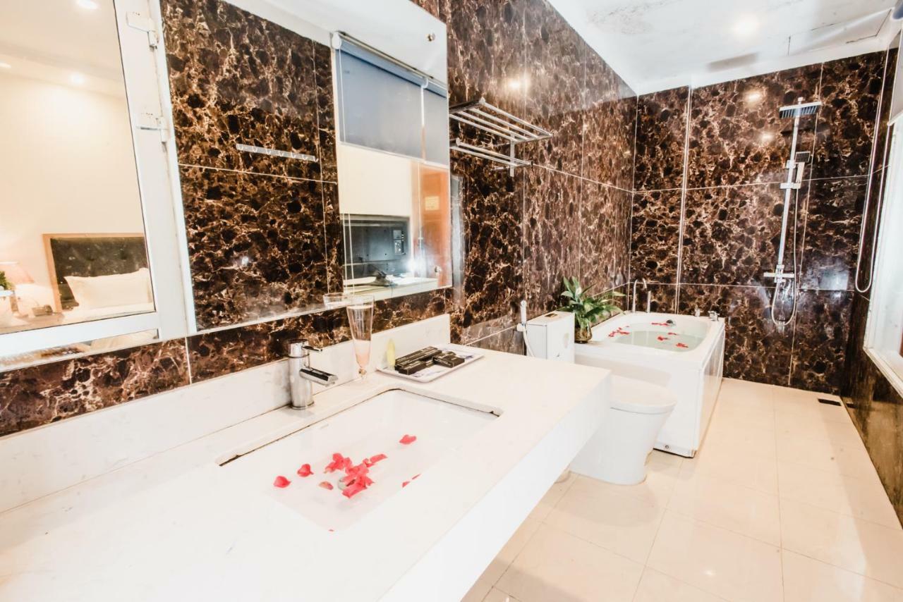 Hotel Royal Van Lung 외부 사진